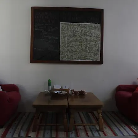 Apartament Casa Pesarina *